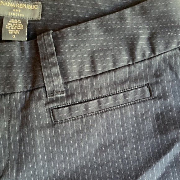 Navy Blue Banana Republic trousers in size 0 - Picture 3 of 4